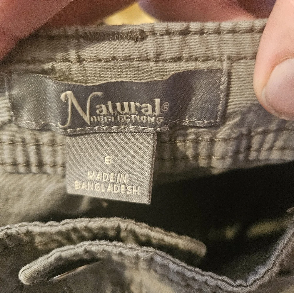 Naturals Reflections Womans Bermuda Shorts Size 6 - Picture 7 of 16